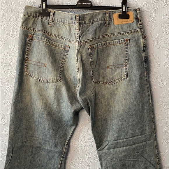 Calvin Klein Jeans - Picture 2 of 8